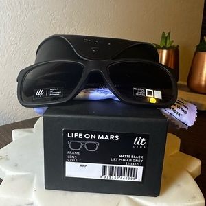 Otis black polarized sunglasses